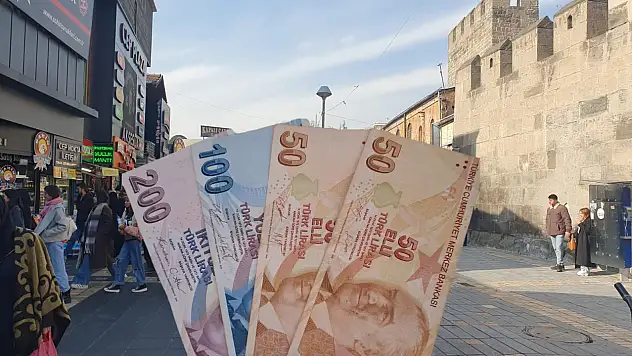 400 TL ödememek için buzdolabını deldi, 'Kayserili zekâsı' dedi