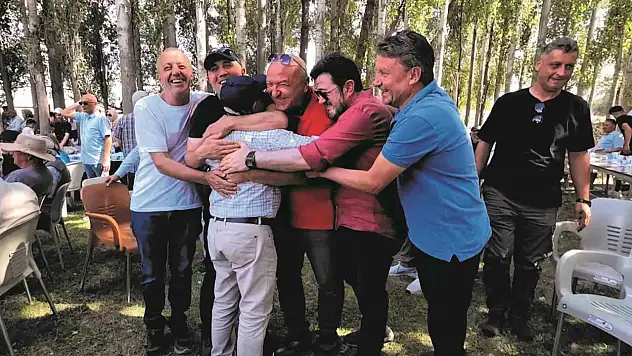 1978'in öğrencileri 2025'te bir arada