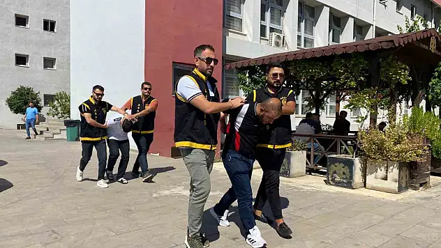 Kardeşini öldüren şüpheli Yunanistan'a kaçarken yakalandı!