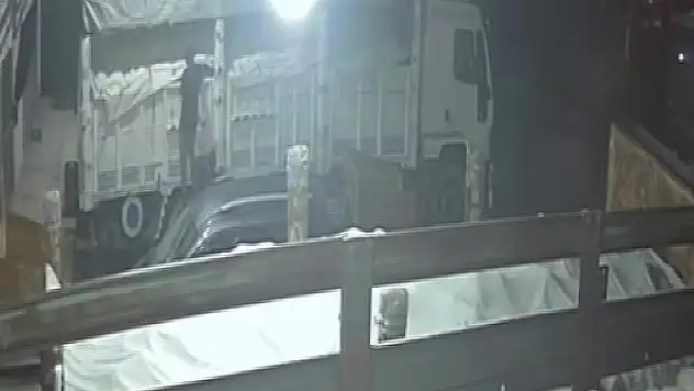 Kamyonlardan 600 kilo karpuz ve kavun çaldılar: Çabuk satılıyor diye çaldık