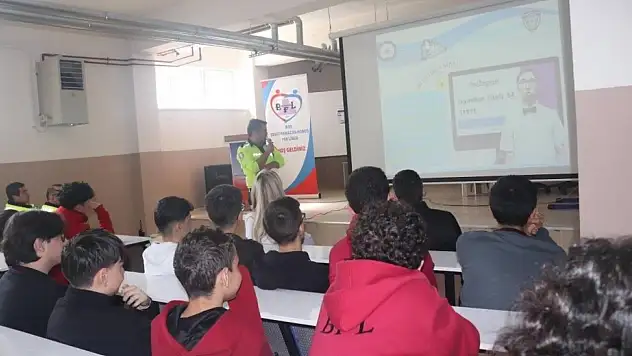Niğde'de 605 öğrenciye güvenli teknoloji kullanımı eğitimi