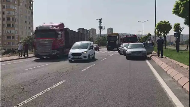 Kayseri'de 7 araç birbirine girdi