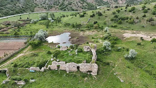 Yozgat'ta 8 asırlık kervansaray zamana direniyor