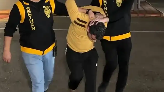 Adana'da küçük kızını sokak ortasında döven baba yakalandı