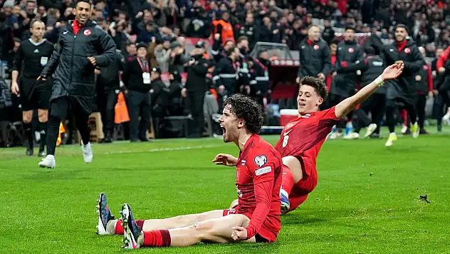 A Milliler Romanya'yı devirdi, Dünya Kupası yolunda finale yükseldi