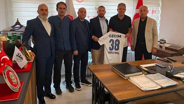 Açıkalın Erciyes 38 FK'dan Mutlu Önal'a anlamlı ziyaret! Forma sürprizi