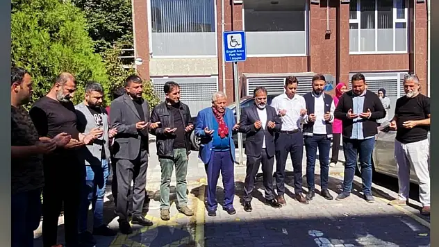 Açıkgöz ailesi umre öncesi kurban kesti