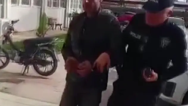 Adana'da 10 yıl hapis cezasıyla aranan hükümlü yakayı ele verdi!