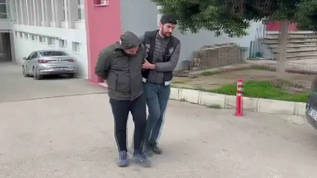 Adana'da kaçakçılara büyük darbe: Milyonlarca sigara yakalandı