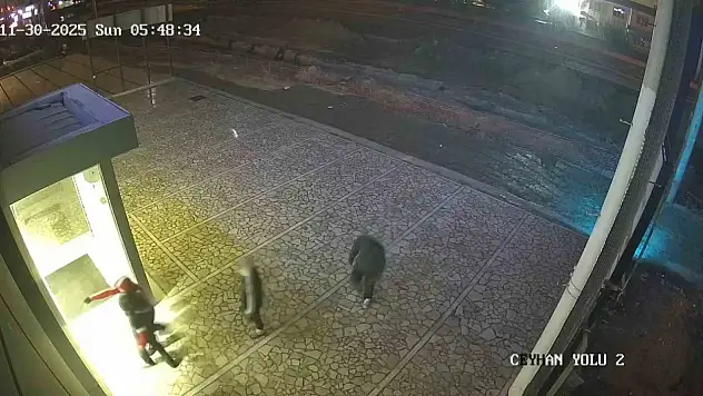 Adana'da 4 çocuk beğendiği 4 motosikleti galeriden çaldı!