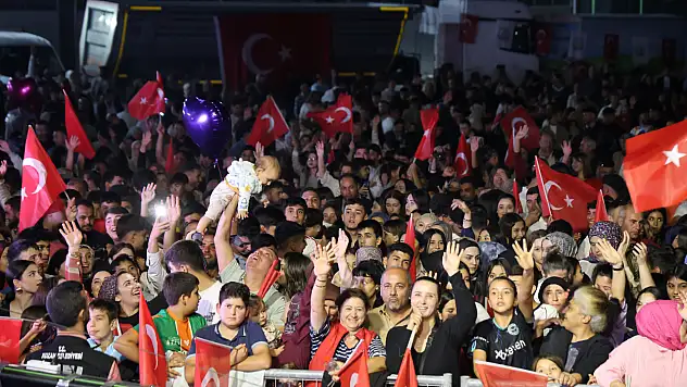 Adana'da Ali Kınık rüzgarı esti!!