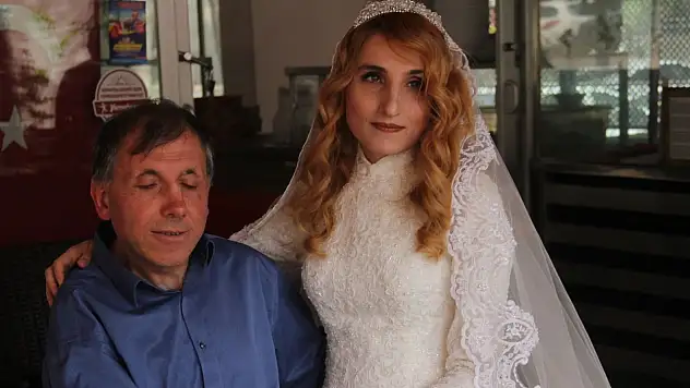 Adana'da belediye otobüsünün çarptığı görme engelli öğretmen çift ağır yaralandı!