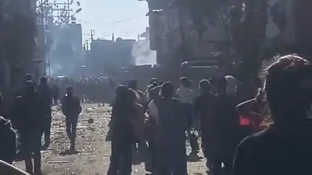 Adana'da sokak ortasında toplu kavga