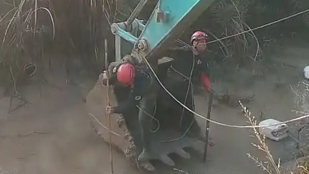 Adana'da iki çocuk dereye düştü biri hayatını kaybetti