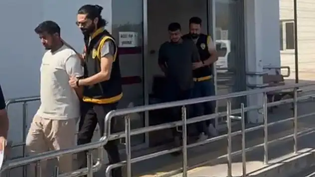 Adana'da silahlı kavga - 2 kişi tutuklandı!