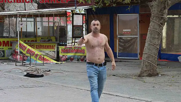 Adana'da dükkanlar yakıldı, bir kişi kendine zarar verdi!