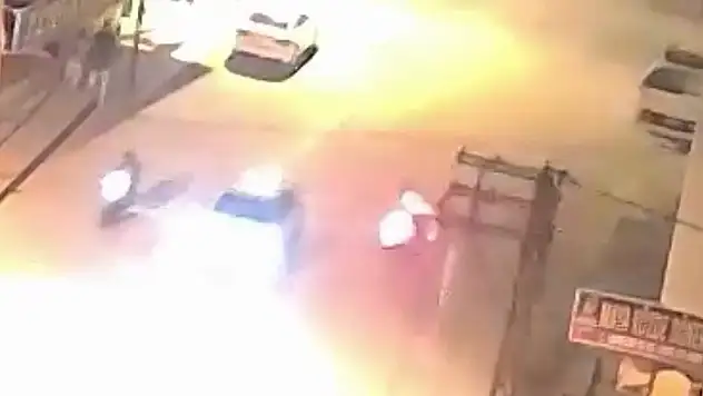 Adana'da iki motosiklet kafa kafaya çarpıştı: 2 yaralı