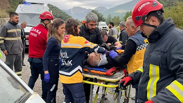Adana'da iki otomobil çarpıştı: Acı haber hastaneden geldi!