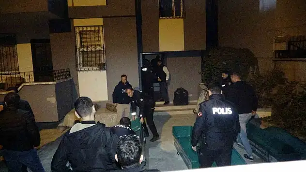 Adana'da bir baba, çocuklarını öldürüp intihar etti