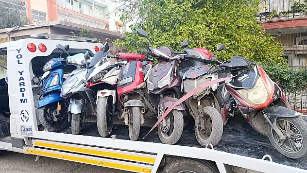 Adana'da motosiklet denetimi: Usulsüz araçlara geçit verilmedi!