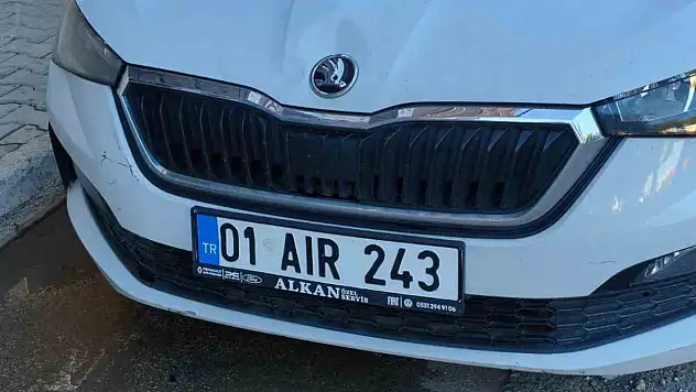 Adana'da öğretmenin otomobiline saldırı girişimi