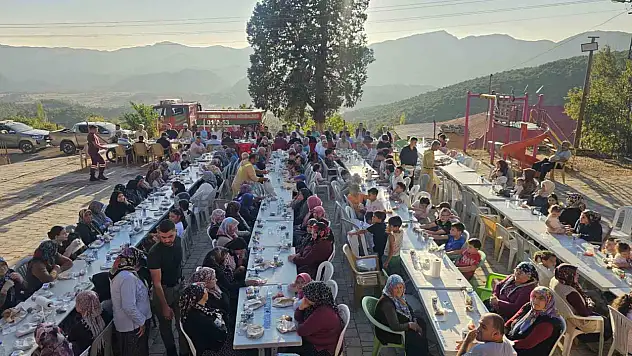 Adana'da orman yangınlarına karşı dua edildi!