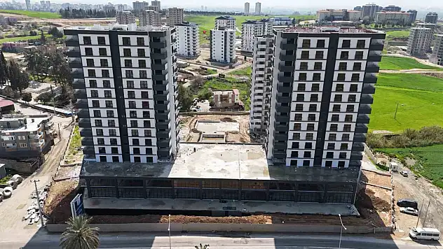 Adana'da şiddetli yağış şantiyeleri vururken, Bakız İnşaat'ın altyapısının farkı tekrardan dikkat çekti