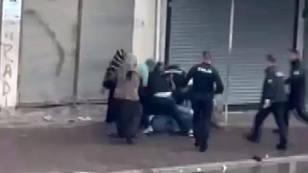 Sokak ortasında kavga: Polis havaya ateş açtı