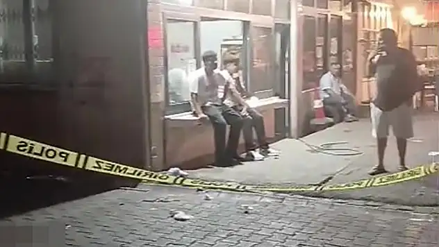 Adana'da Kimliği Belirsiz Kişilerden Bıçaklı Saldırı