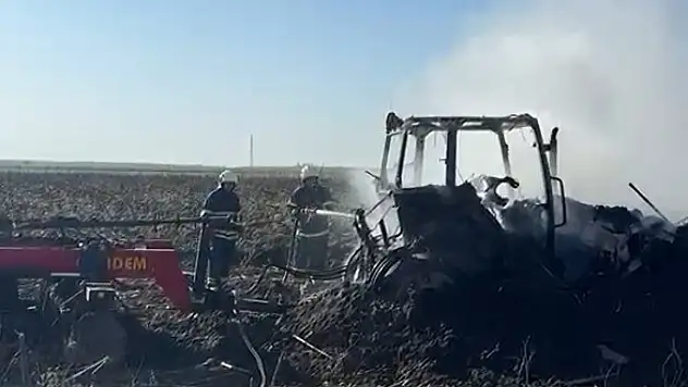 Adana'da traktör yangını! İtfaiye ekipleri müdahale etti