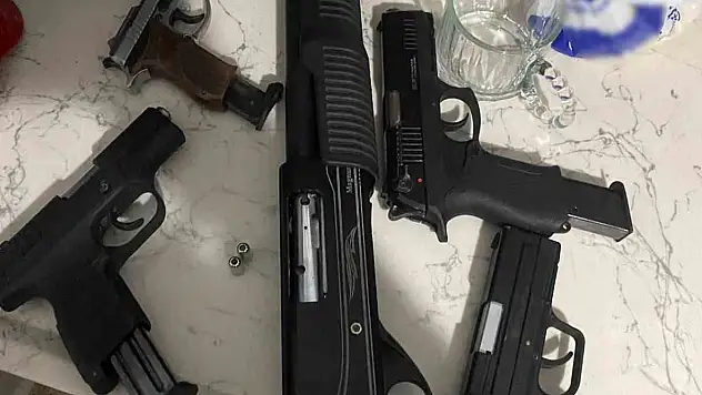 Adana'da 'Şimşekler Suç Örgütü' operasyonu: 64 gözaltı