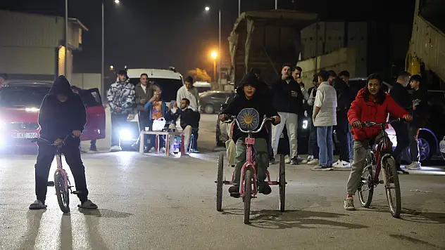 Adana modifiye tutkunlarını bir araya getirdi