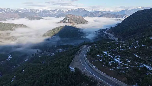 Adana'nın Feke ilçesinde mest eden sis manzarası