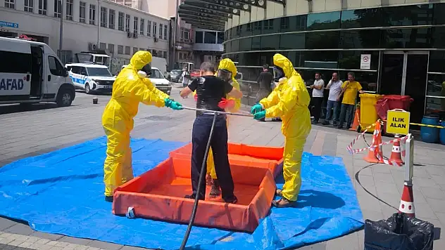 AFAD tatbikatı gerçeğini aratmadı!