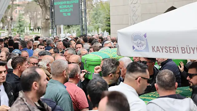 Ahmet Turan Özkan ebediyete uğurlandı...