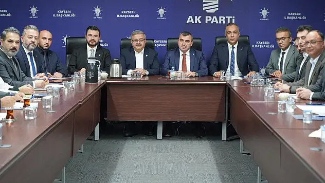 AK Parti Kayseri, danışma meclisi toplantılarını nasıl geçirdi!