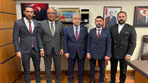 AK Parti Tomarza teşkilatından TBMM'ye ziyaret çıkarması!