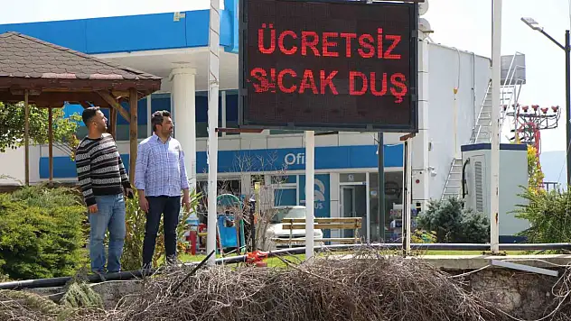 Akaryakıt istasyonu ücretsiz sıcak duş vermeye başladı