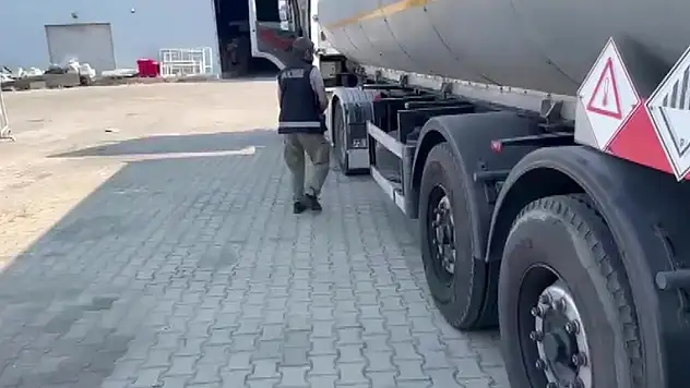 Adana'da Tankerle Kaçak Sigara Sevkiyatı