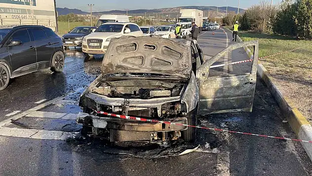 Seyir halinde otomotiv alev aldı