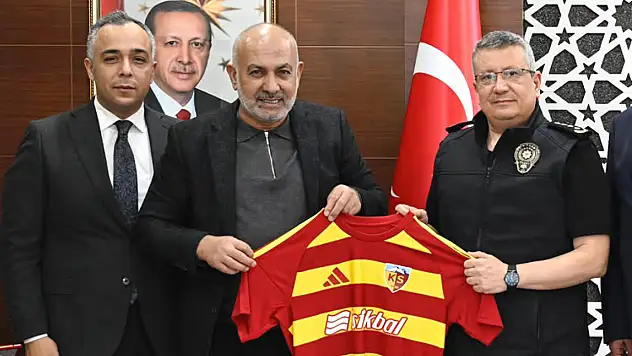 Ali Çamlı'dan Sinan Ergen'e ziyaret! Kayserispor'dan özel jest