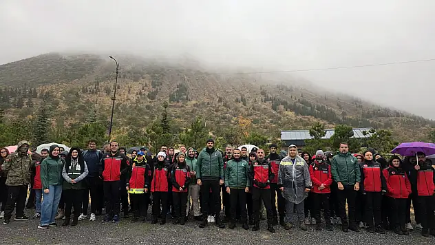 Ali Dağı'nda yağmur engel tanımadı!