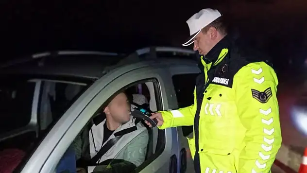 Alkollü sürücüye ceza yağdı!