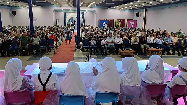 Kur'an Kursu öğrencilerinden anlamlı final