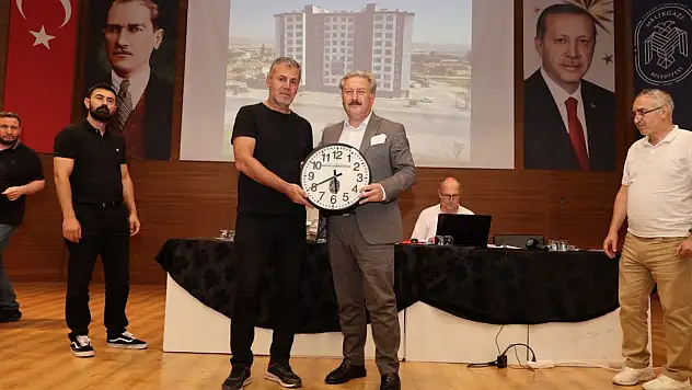 Anbar Mahallesi'nde kentsel dönüşüm konutlarının kura heyecanı yaşandı