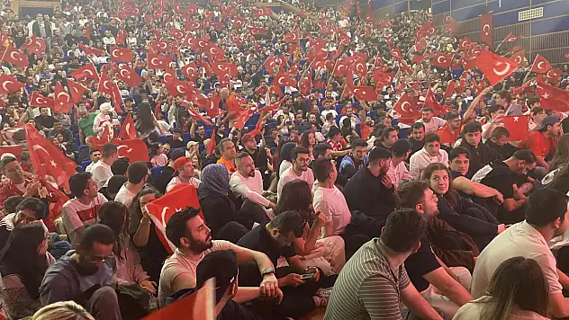 Ankara'da dev ekranda milli maç heyecanı!
