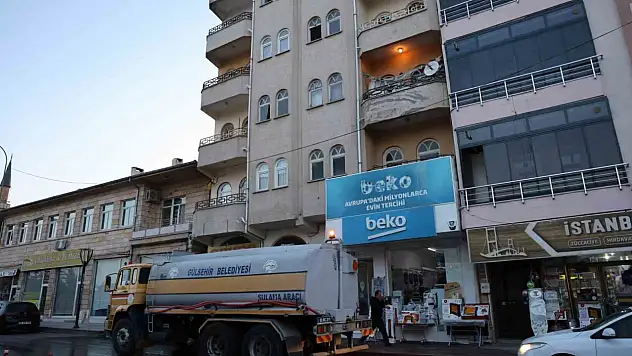 Engelli kadın annesinin cesediyle 1 ay yaşadı!