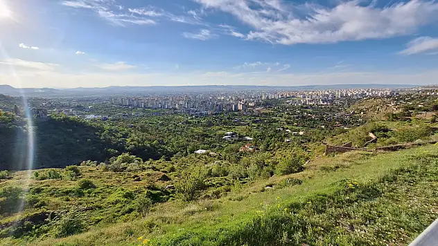 Antalya'dan sonra şimdi de Kayseri! Seyir Tepesi plastik bardak doldu