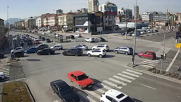 Arabada koku asmak ve telefon tutucu kullanmak yasaklandı mı?