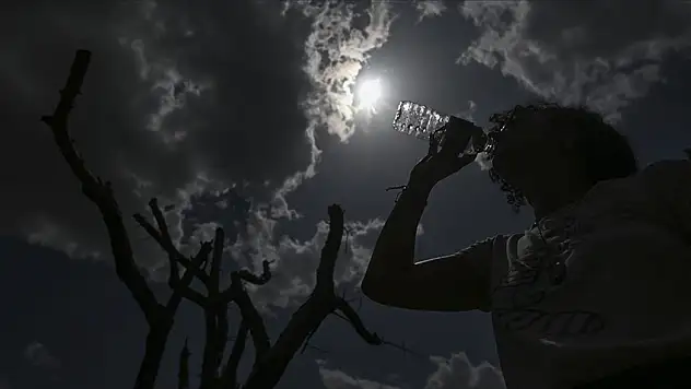 Aşırı sıcak ve nemli hava psikolojiyi de olumsuz etkileyebiliyor